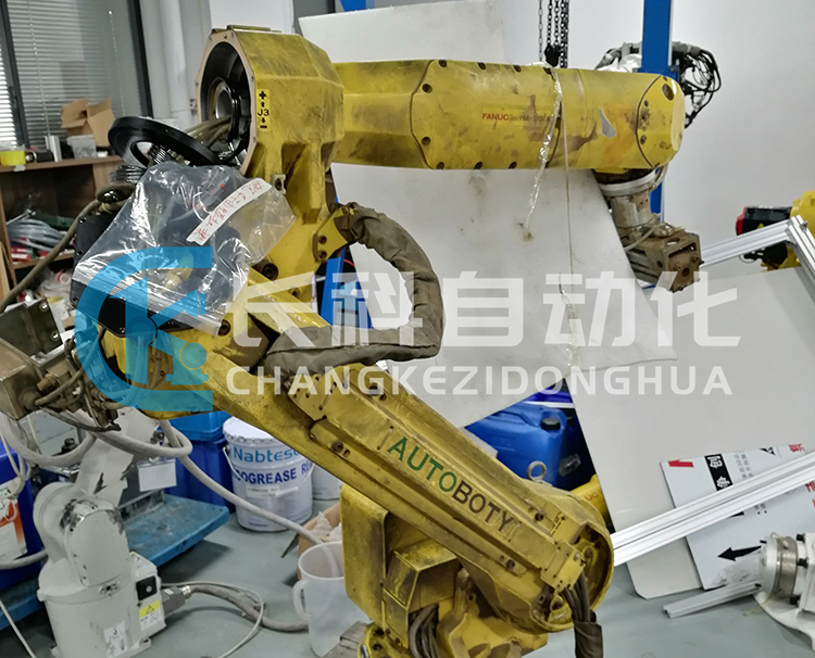 發那科機器人M-20iA減速機漏油維修 發那科機器人M-20iA減速機漏油維修